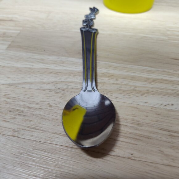 Nesquik Chocolate Strawberry Milk cup with spoon - Picture 4 of 10